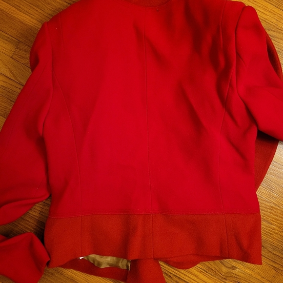 O'2nd suit - Picture 2 of 4